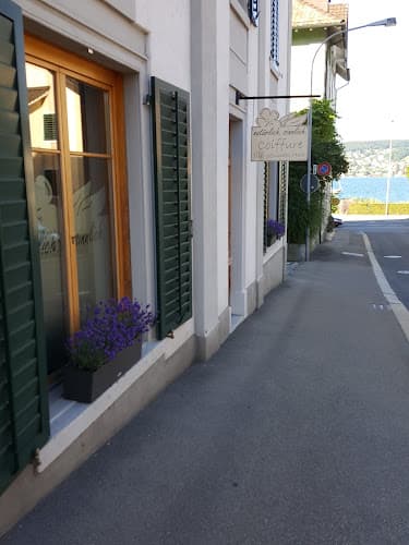 Coiffure für gesundes Haar — Coiffeur in Thalwil