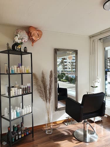 The Golden Hair — Coiffeur in Geroldswil