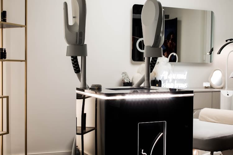 PERA BEAUTY — Kosmetikstudio in Dietikon