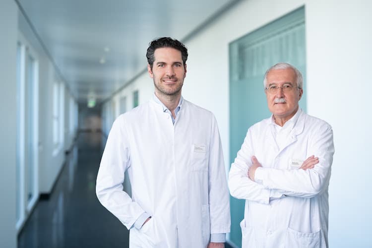 Prof. Dr. med. Benedikt Burkhardt | Wirbelsäulenzentrum Zürich - Hirslanden Klinik, Spine Center - WSC — Arzt in Zürich