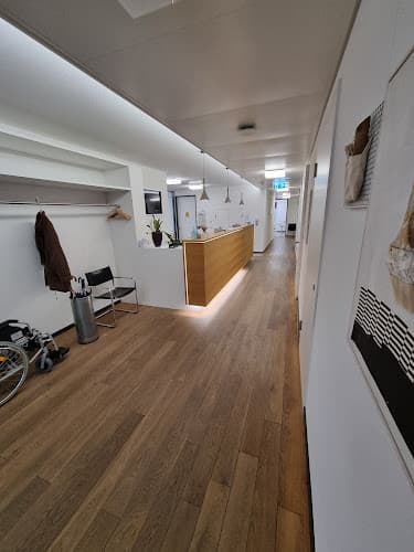 Rautipraxis – Hausarztpraxis — Arzt in Zürich