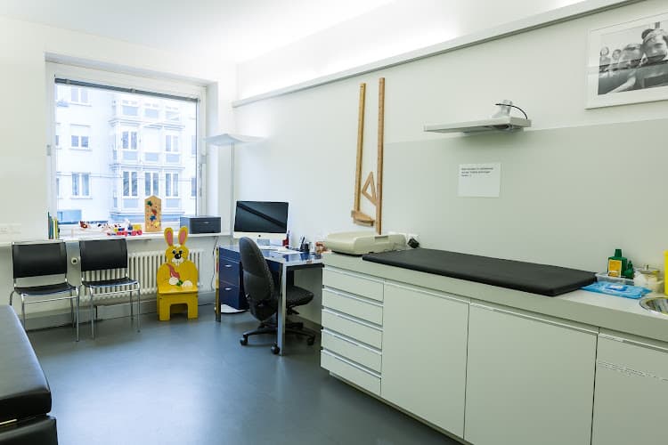 Dr. med. Johannes Ledergerber, pediatrician FMH — Arzt in Zürich