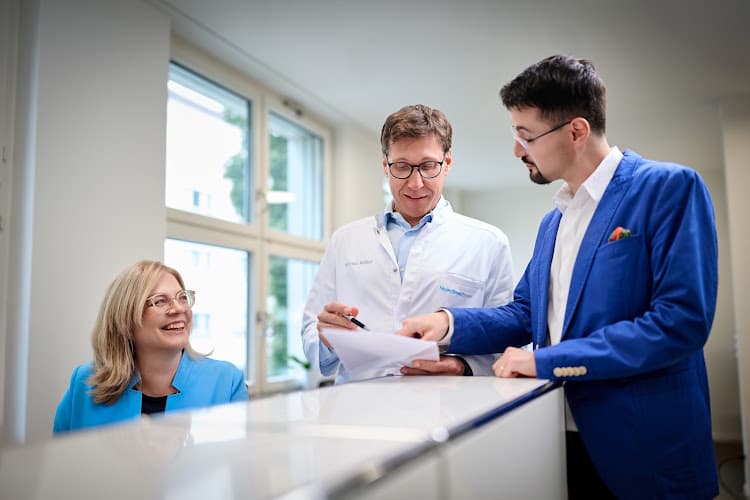 NeuroSpineZürich | Prof. Dr. med. Sebastian Weckbach | Wirbelsäulenchirurgie — Arzt in Zürich