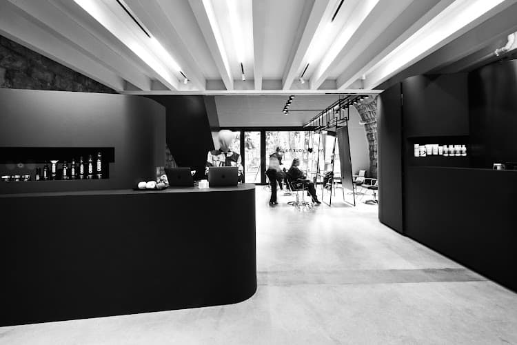 SHY + FLO GmbH — Coiffeur in Zürich