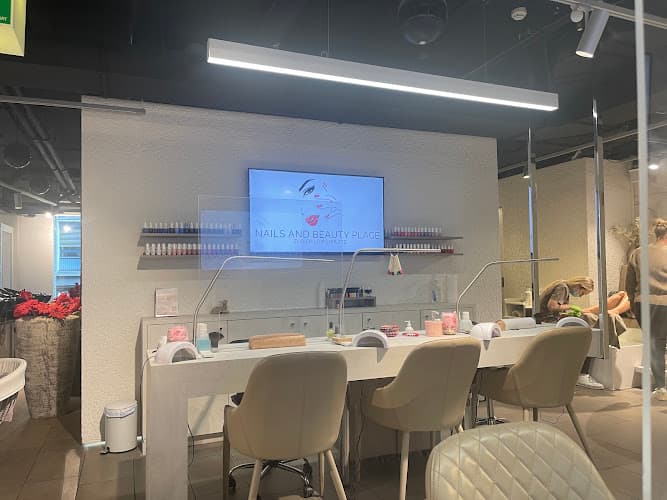 Nails and Beauty Place — Nagelstudio in Zürich