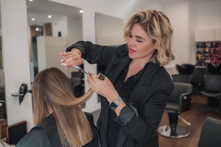 Viktoria Bondar Coiffeur — Coiffeur in Zürich
