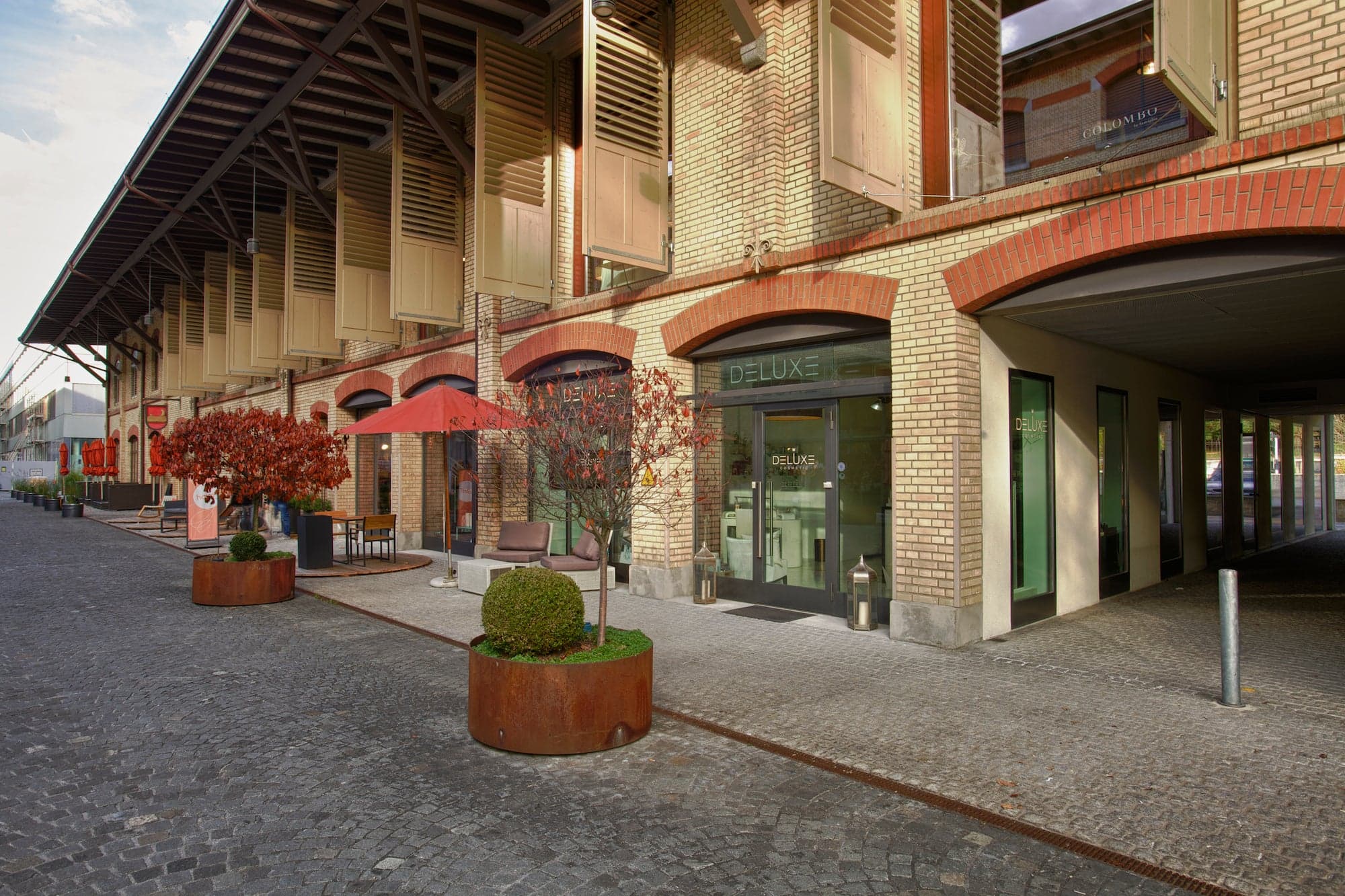 Deluxe Cosmetic GmbH — Kosmetikstudio in Zürich (Bild 3)