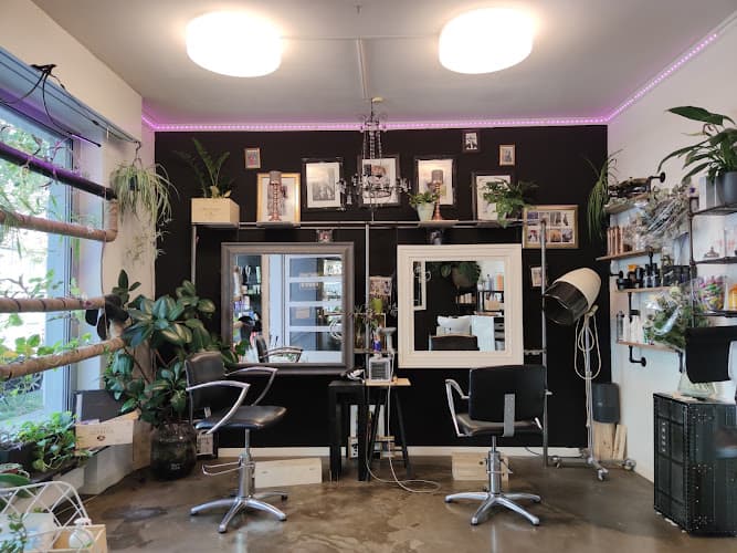 8004.salon Co-Working Collective — Coiffeur in Zürich