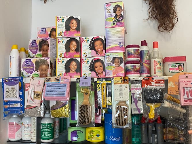 Afro Hairstylist Chicago Beauty Salon — Coiffeur in Zürich