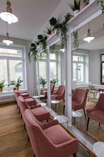 Velvet Glam — Kosmetikstudio in Zürich