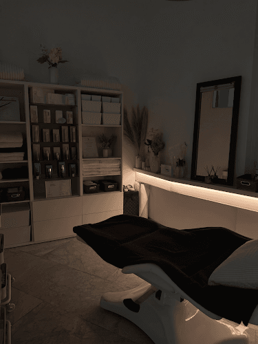 MERA Cosmetics by Viviane Rovito — Kosmetikstudio in Zürich