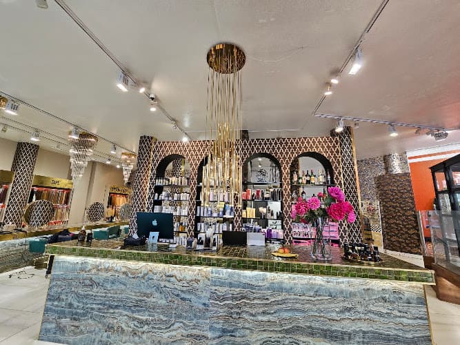 Valentino & Extensionpoint Pelikanplatz — Coiffeur in Zürich