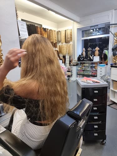 hairextensions Kevina — Coiffeur in Zürich