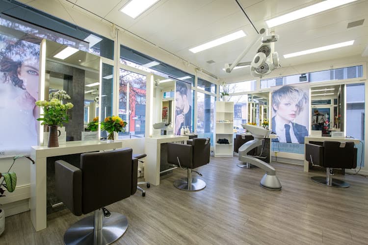 Corinne's Haarwelt — Coiffeur in Dübendorf