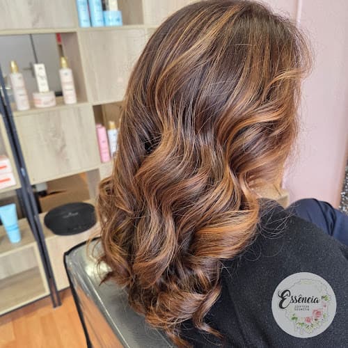Essência Coiffeur & Kosmetik — Coiffeur in Dübendorf