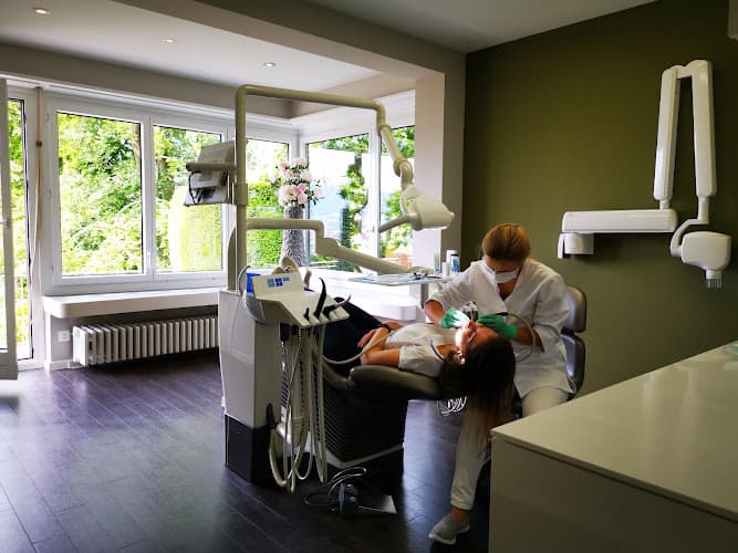 Zahnwelt Höngg | Zahnarztpraxis Zürich — Zahnarzt in Zürich