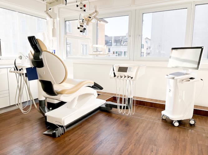 PD Dr. med. dent. Alexis Ioannidis - zahnmedizin.zuerich — Zahnarzt in Zürich