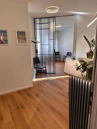 TAZZ Zürich-Oerlikon — Arzt in Zürich