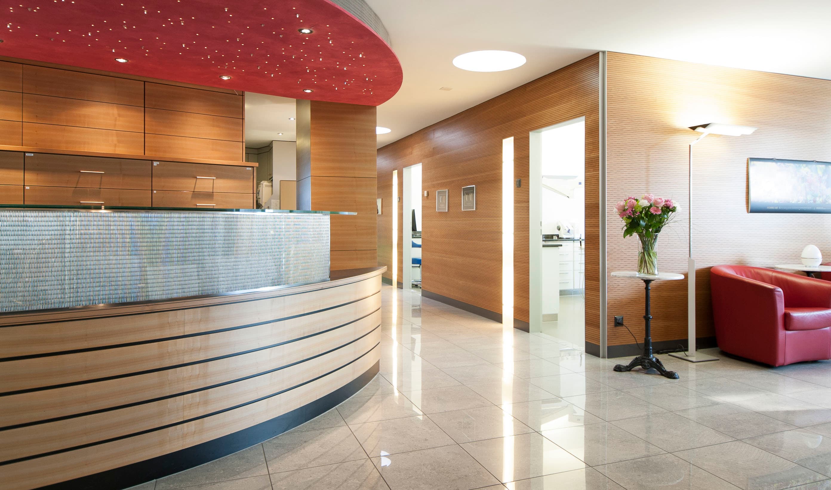 Dental Clinic Ernst - Specialization in aesthetic dentistry — Zahnarzt in Zürich (Bild 3)