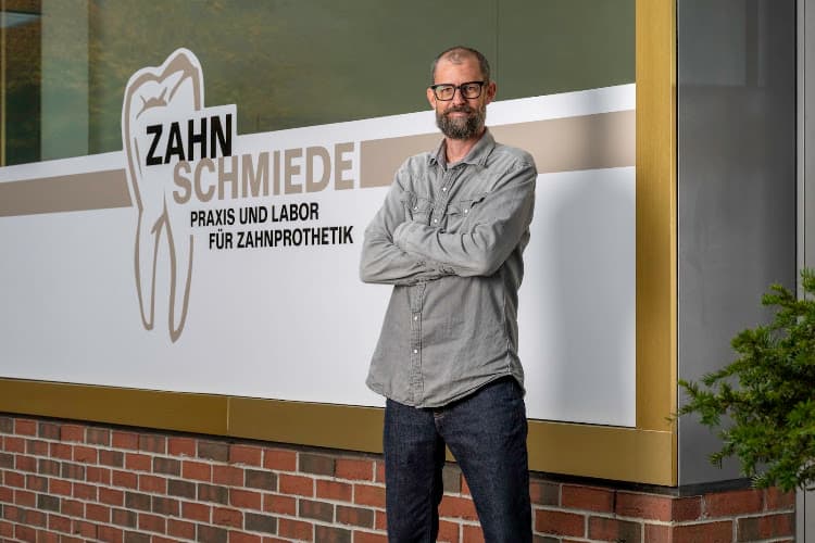 Zahnschmiede Raymond Dubs — Zahnarzt in Kloten