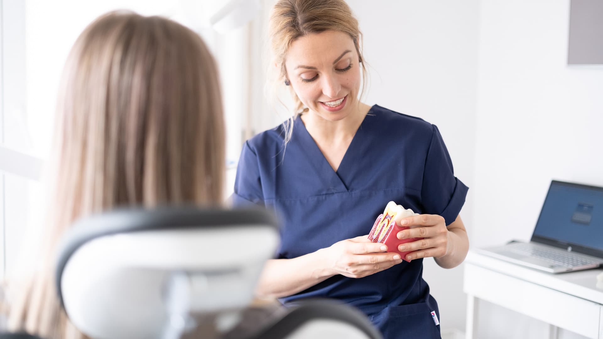 dentique. Zahnarztpraxis Dr. Bokor — Zahnarzt in Zürich (Bild 2)
