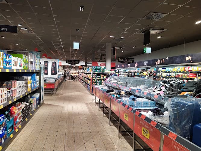 ALDI SUISSE — Supermarkt in Männedorf