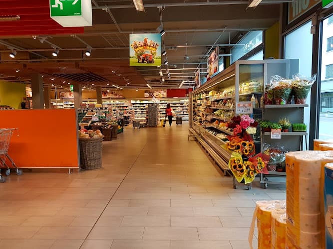 Migros-Supermarkt - Dietikon - Limmatfeld — Supermarkt in Dietikon