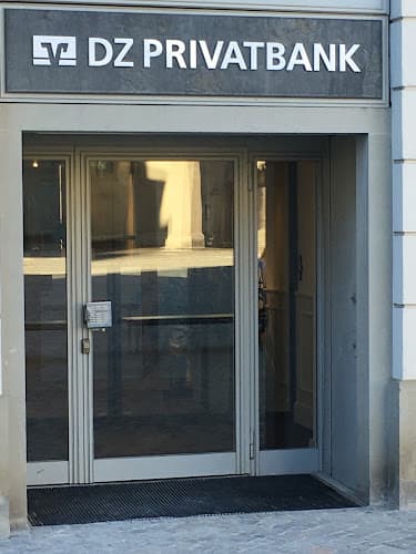 DZ PRIVATBANK (Schweiz) AG — Bank in Zürich