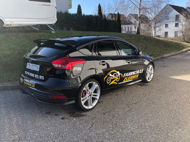 Motorrad und Anhängerfahrschule - Fahrschule Zürrer — Fahrschule in Bertschikon bei Gossau
