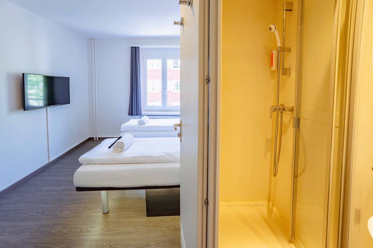 easyHotel Zürich Limmatplatz — Hotel in Zürich (Bild 2)