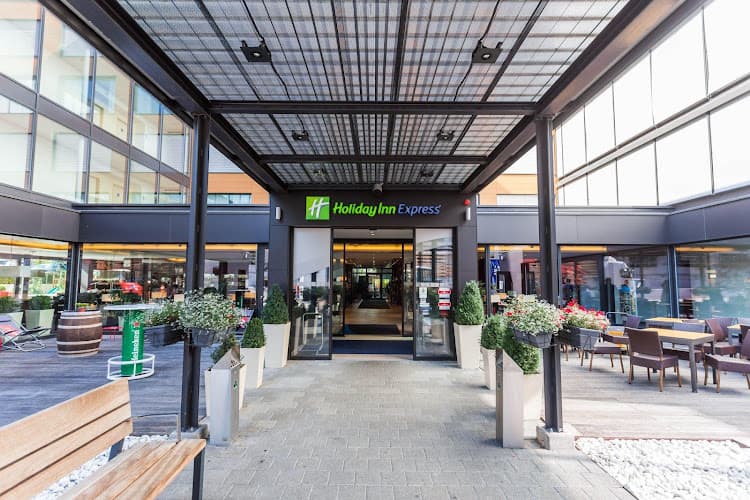 Holiday Inn Express Zürich Airport by IHG — Hotel in Rümlang