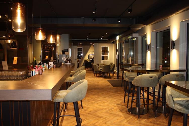 Lisboa Winebar — Bar in Bassersdorf
