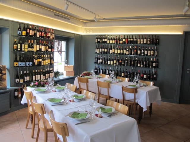 Weinbar Rössli — Bar in Wädenswil (Bild 2)