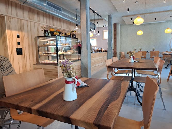 Hof Kafi — Restaurant in Hombrechtikon