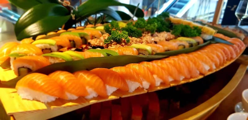 Ly food hinwil