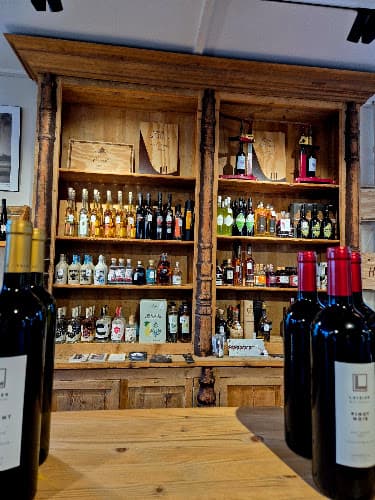 Weindepot — Weinhandlung in Zürich