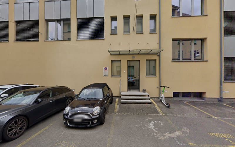Vintra SA, Weinimporte — Weinhandlung in Zürich