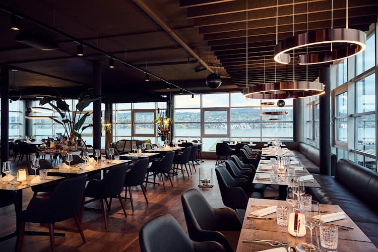 Barfüsser Sushi Bar & Lounge Oberrieden — Restaurant in Oberrieden