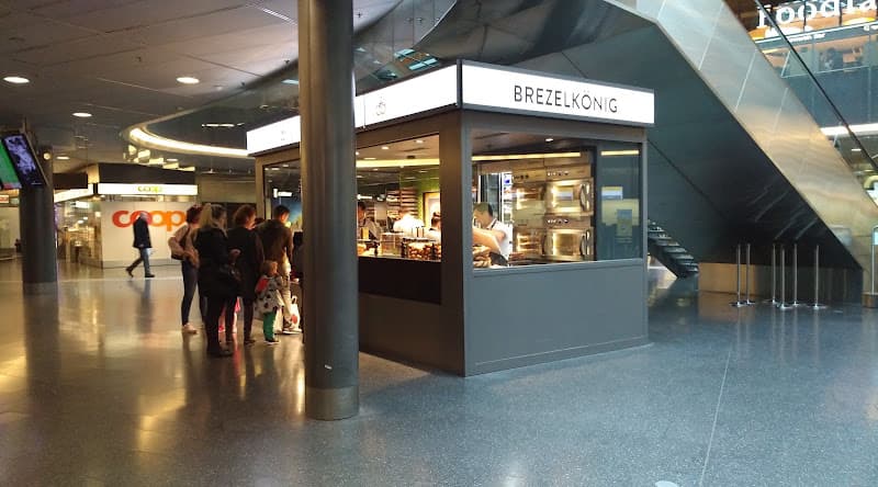 Brezelkönig Flughafen Zürich — Bäckerei in Kloten