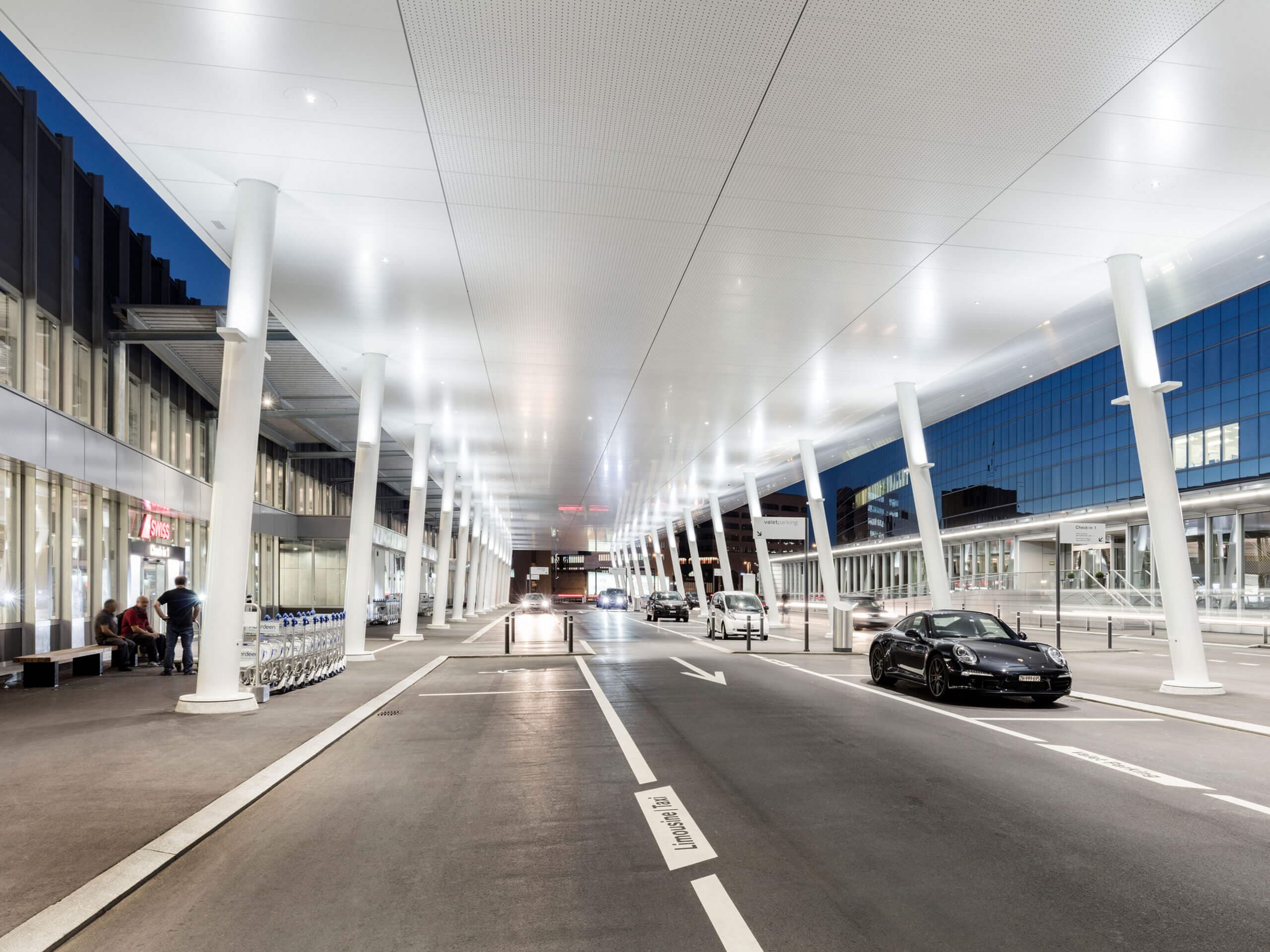 Warteraum P12-300 — Sonstige in Kloten