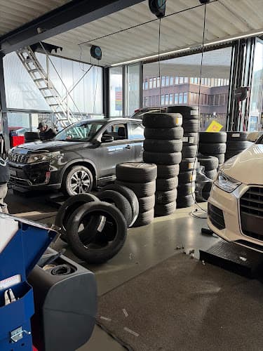 Pneucenter Dietlikon — Garage in Dietlikon