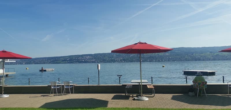 Badi Seerose — Sonstige in Horgen