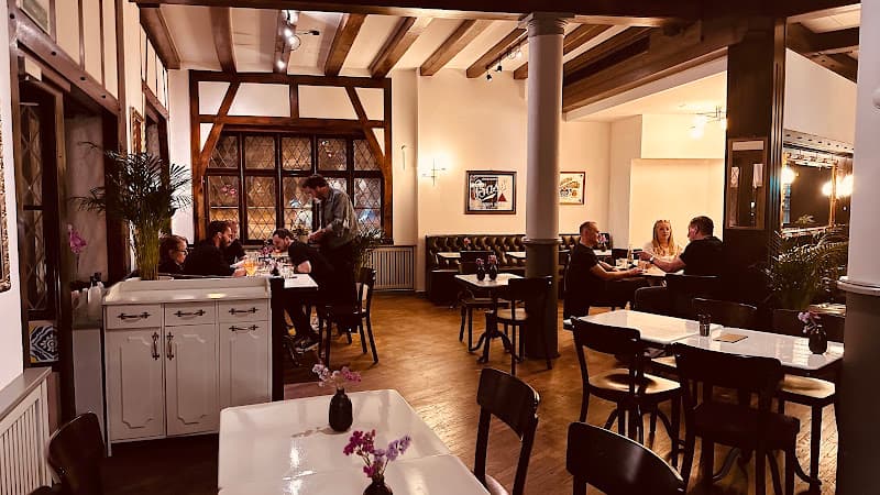 Old Inn — Restaurant in Zürich