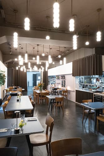 LOI - Vegetarian Bistro — Restaurant in Zürich