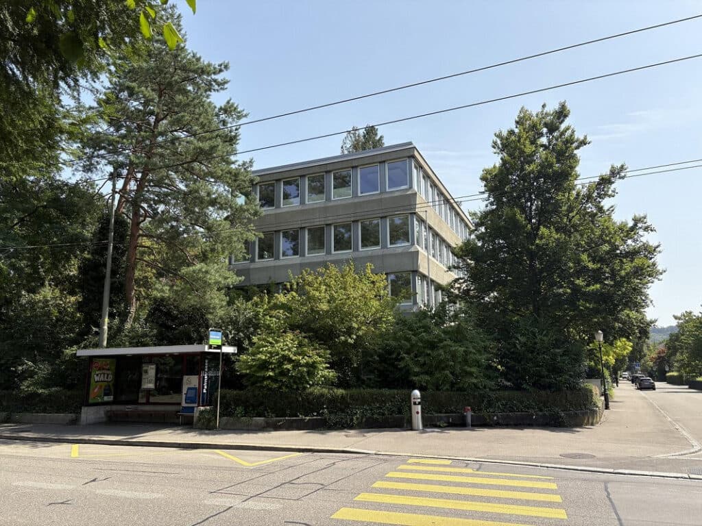 Läbesruum — Maler in Winterthur (Bild 3)