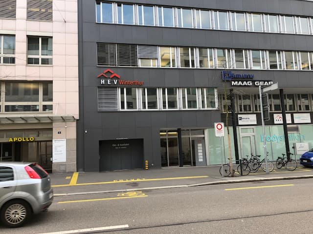 Immobilienmakler
