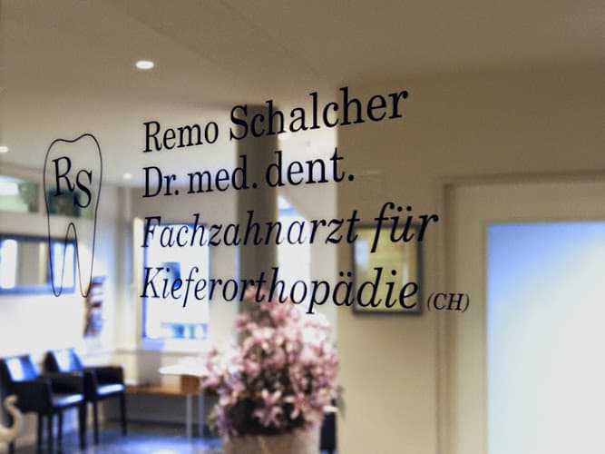 Dr. med. dent. R. Schalcher, Fachzahnarzt für Kieferorthopädie (CH) — Zahnarzt in Wetzikon