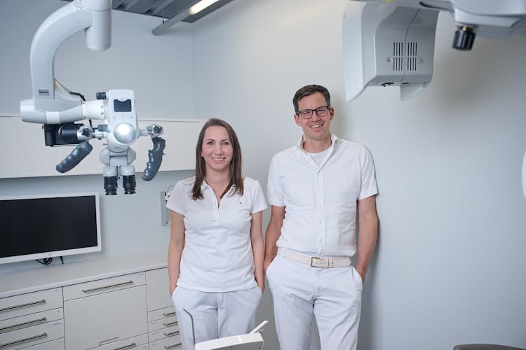 www.wurzelbehandlung.zuerich; Dr.Deari und Dr. Michel — Zahnarzt in Zollikon
