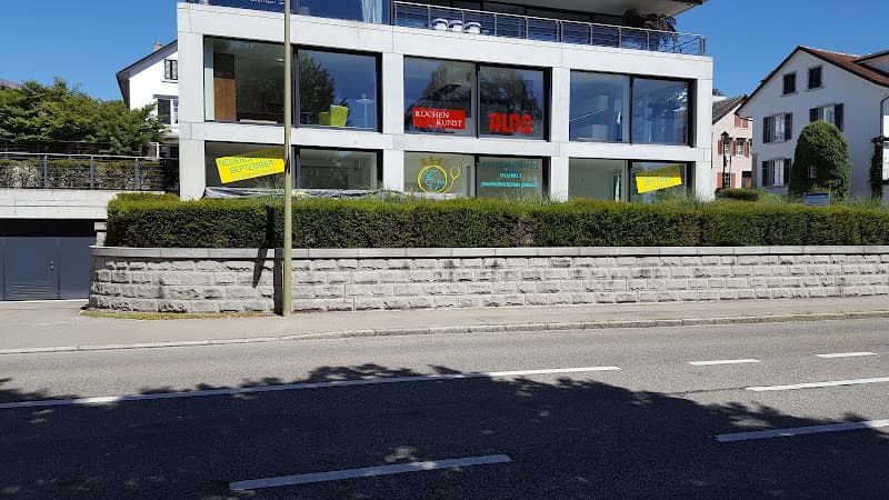 Kinderarztpraxis Globus / Tatiana Schaad — Arzt in Meilen