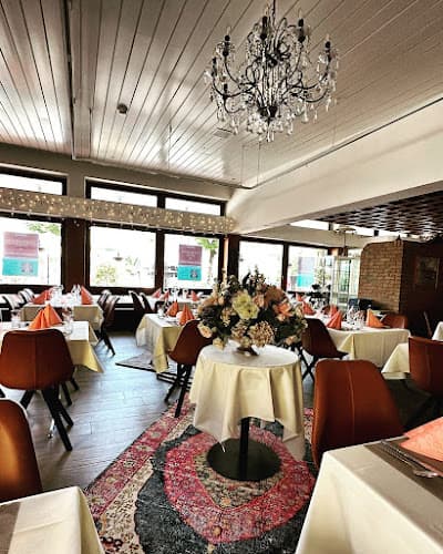 Cinnamon Garden Restaurant — Sonstige in Zürich